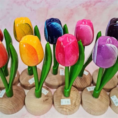 Wooden Tulip With Pedestal The Clog Barn