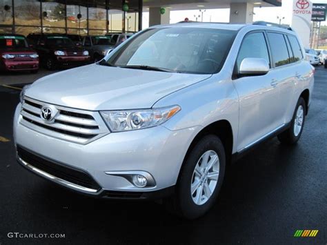 Classic Silver Metallic 2011 Toyota Highlander Se Exterior Photo