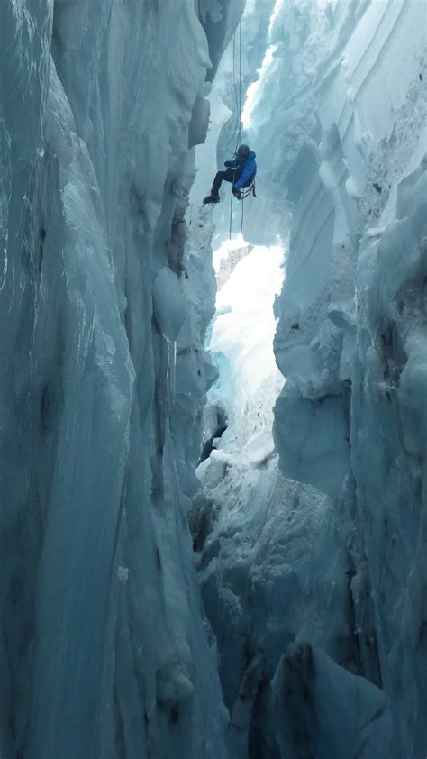 Crevasse Rescue For Skiers Snowboarders And Climbers Alpine Air