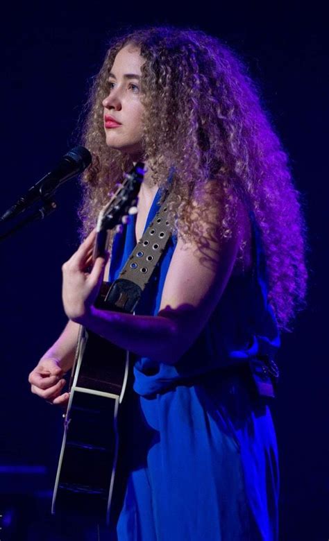 Tal Wilkenfeld Guitar Girl Music Guitar Most Beautiful People