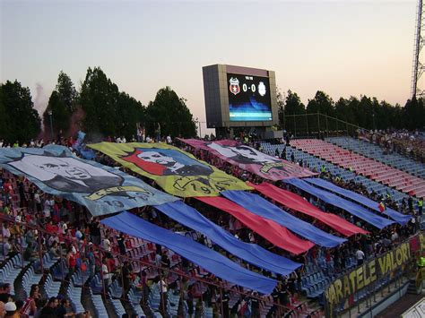 The original fc steaua bucurești team was part of the namesake csa steaua bucurești sports club and belonged to the romanian army. History of FC Steaua București - Wikipedia