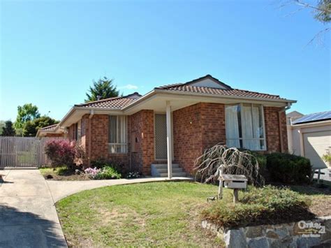 Check spelling or type a new query. 6 Adelaide Close, Berwick, Vic 3806 - realestate.com.au