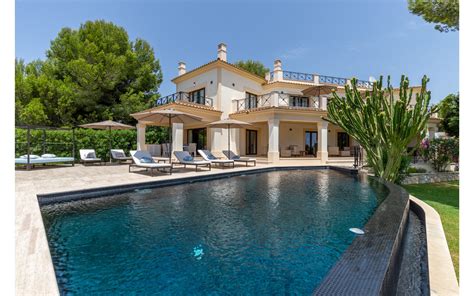 Villa Baroja - The Luxury Travel Book