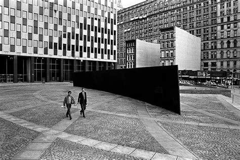 Richard Serra Tilted Arc 1981 Arte Pública Richard Serra Artistas