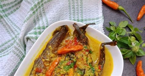 Ini saatnya kamu mencoba varian makanan baru resep mangut lele sedap dan kaya rempah. Mangut Lele