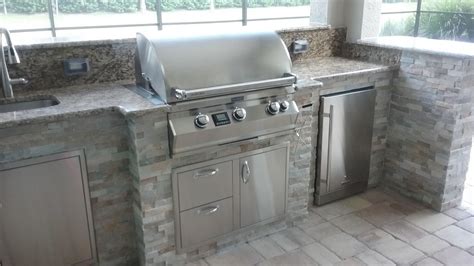 It's commonly said that the kitchen is the heart of the home. Outdoor Kitchens in Sarasota | Past Projects | Radil ...
