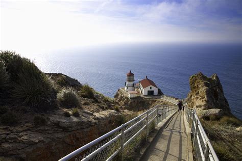 Point bonita lighthouse is a 1.6 kilometer heavily trafficked out and back trail located near sausalito, california. 16 Spectacular California Lighthouses You Will Love