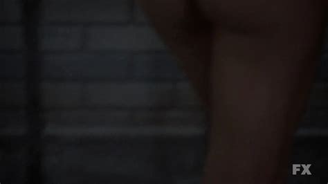 Naked Lizzie Brocheré in American Horror Story
