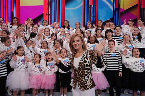 Da oltre 60 anni la rassegna internazionale di musica per l'infanzia con il coro dell'antoniano diretto da sabrina simoni. Slitta a Maggio 2021 il 63° Zecchino d'Oro - Newspage ...