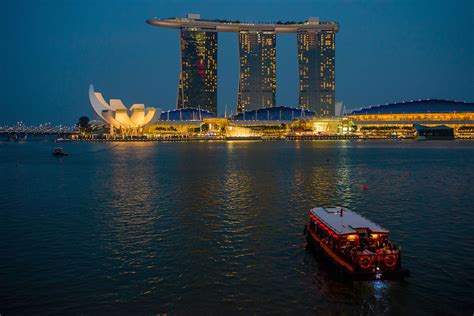 10 Top Tourist Attractions In Singapore