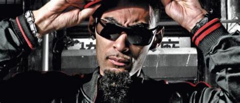 Cyril hanouna was born on september 23, 1974 in paris, france. Cyril Hanouna recrute le rappeur La Fouine à la fois pour ...