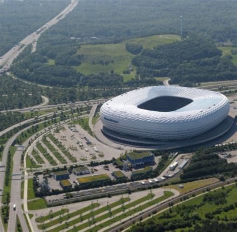 Mesterskapet skulle opprinnelig arrangeres i juni og juli 2020. Fußball-EM: Allianz Arena will Spielort bei EURO 2020 ...