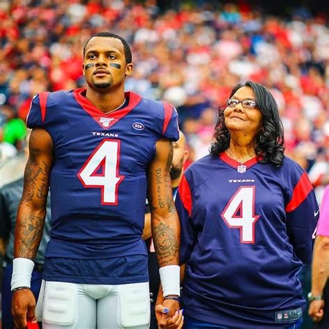 Derrick deshaun watson (born september 14, 1995) is an american football quarterback for the houston texans of the national football league (nfl). Deshaun Watson -【Biography】Age, Net Worth, Height, In Relation, Nationality