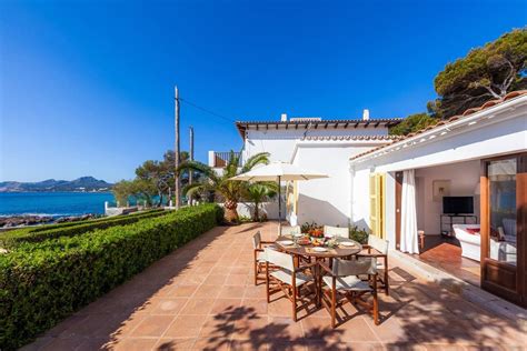 Ferienhaus direkt am meer für die ganze familie. Mit Terrasse direkt am Meer - Casa Ca'n Morant - Häuser ...