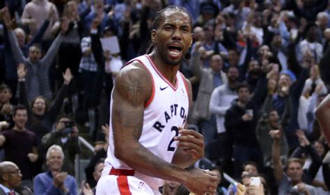 Kawhi's mother, kim leonard, did not enjoy her son's return to san antonio very much, either. Kawhi Leonard va prendre son temps | NBA | Basket USA