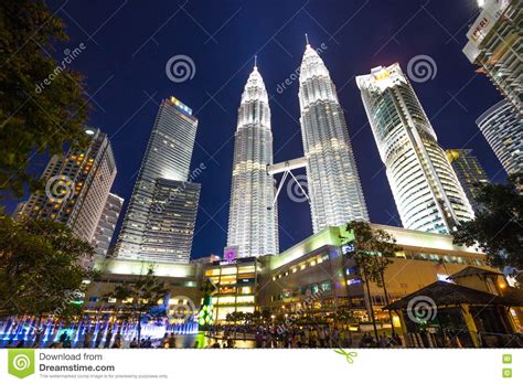 On this page you can find the exact prayer times in in kuala lumpur for today and for any other period — day, week, month and even year. KUALA LUMPUR, MALAYSIA - July 18, 2016: Petronas Twin ...
