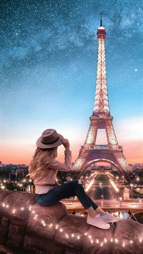 Torre Eiffel Y Chica Fotografía De Torre Eiffel Fondo De Pantalla De