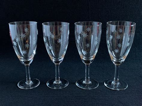 set of 4 mid century wine glasses with etched star pattern etsy