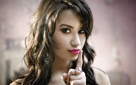free download demi lovato wallpaper 3837 [1680x1050] for your desktop mobile and tablet explore