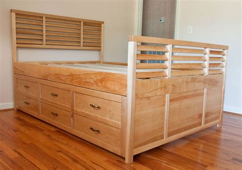 It has been decorated with buttons that bring extra aesthetics in the whole finishing of the bed frame. wood trundle - can be made without headboard and footboard ...