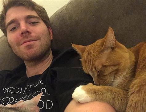 Youtuber Shane Dawson Apologizes For Jokes About Abusing His Cat In