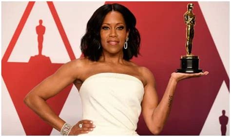 Oscar 2019 Regina King Wins Best Supporting Actress Becomes Emotional