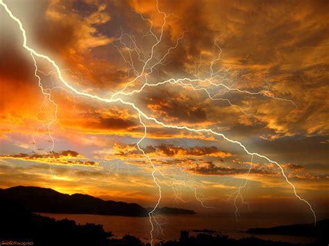 Thunder And Lightning Wallpaper Wallpapersafari