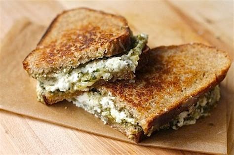 6 Grilled Cheese Sandwiches That Will Haunt Your Daydreams