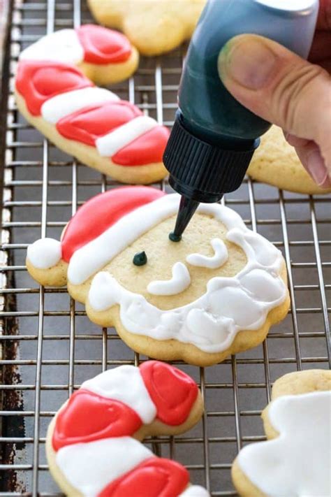 Grab the whisk attachment and swirl them around together for a few seconds by hand. Royal Icing Without Meringe Powder Or Tarter : Egg White Royal Icing Recipe Egg Safety The ...