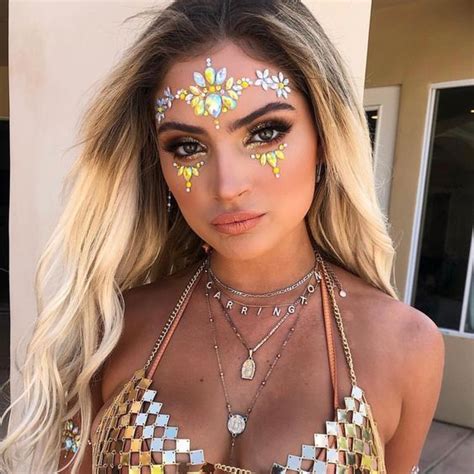 Cute Festival Makeup Looks With Easy Face Glitter Ideas And Face Gems