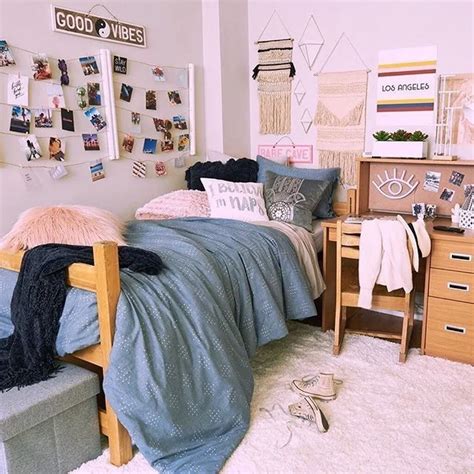 37 Pretty Dorm Room Ideas For Popular Girls 8