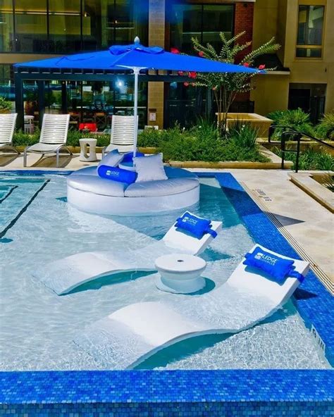 30 Comfy Pool Seating Ideas For Your Outdoor Decoration Indoor Pool