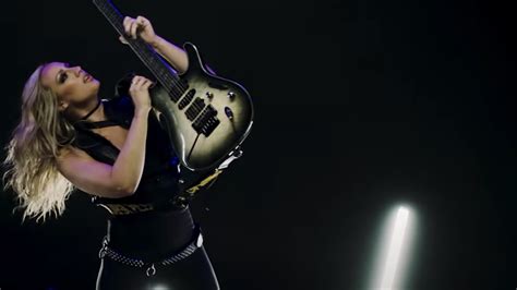 Nita Strauss Rejoins Alice Cooper For 2023 Tour Flipboard