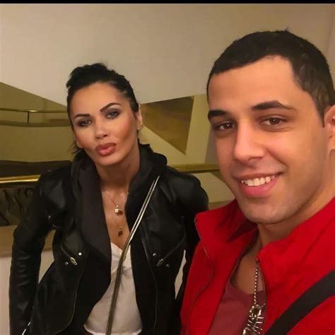 Oana zăvoranu a făcut dezvăluiri foarte importante din relația cu palestinianul alex ashraf. După ce Alex Ashraf şi-a rugat soţia să îi ofere un ...