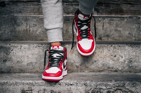 We've gathered more than 5 million images uploaded by our users and. 【2017年復刻!】Nike Air Jordan 1 Retro High OG "Chicago"（ナイキ エア ...