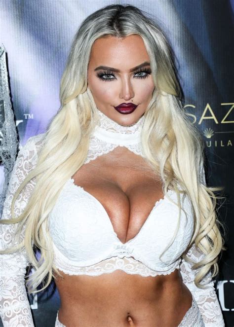Lindsey Pelas Cleavage The Fappening Leaked Photos 2015 2023