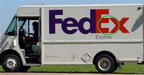 There S A Hidden Arrow Symbol In The Fedex Logo Imgur