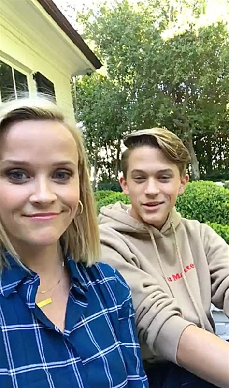 Reese Witherspoon Son Tennessee Toth Photos Photos Reese Witherspoon Takes Her Reese