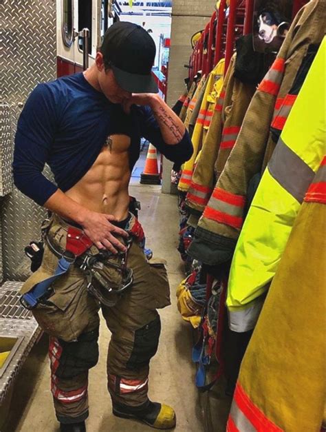 Tumblr For Men In UniforⓂ️1088k👮🏻‍♂️ Men In Uniform Hot Firemen Hot Firefighters