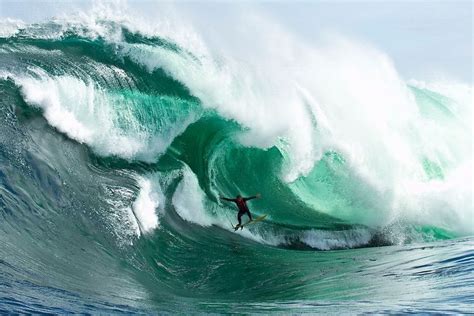 A Massive Barrel At Shipstern Bluff By Andychiz Big Wave Surfing