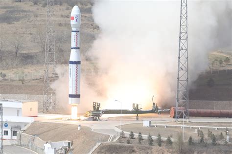 El cohete chino que está fuera de control caerá antes de la medianoche de hoy o en las primeras horas del domingo tras atravesar la atmósfera trayectoria en vivo cohete chino 5b (22 toneladas) que cae a la tierra fuera de control. Aeropuerto chino Baiyun fue el centro de operaciones ...