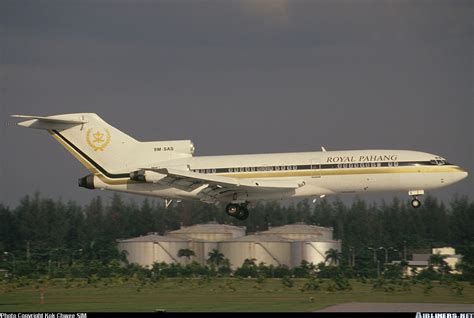 Tuanku sultan ibrahim ibni almarhum sultan iskandar, yang juga seorang juruterbang bertauliah dan mempunyai kemahiran tinggi dalam. Sultan Johor Private Jet - See more ideas about johor ...