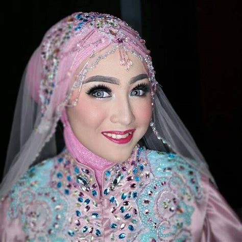Kemudian kita salingberpelukan dan lemas, tanpa disadari suamiku tidur tengkurap di karpet ruangtamu tanpa busana apapun, aku pun juga terlelap di atas sofa panjang dengankaki telentang, bahkan film porno pun lupa dimatikan tapi. Rumah Makeup Cantikku - Home | Facebook