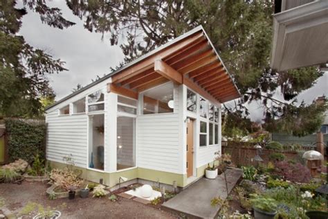 Tiny Backyard Oasis Built By First Lamp Is Filled With Midcentury Finds