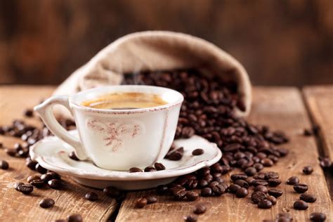 toitumisteadlane selgitab kas tee ja kohv aitavad võidelda vähiga