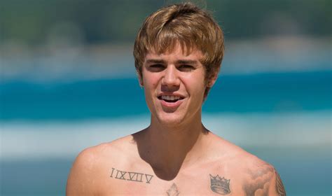 Justin Bieber Goes Shirtless At The Beach With Visible Cupping Marks Justin Bieber Shirtless