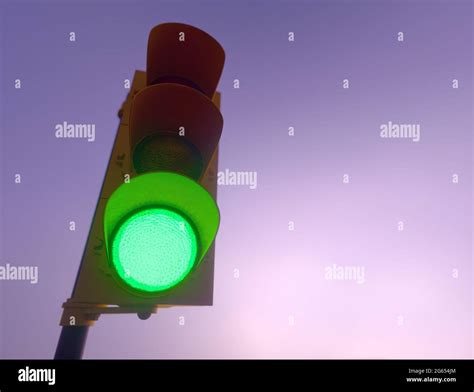 Green Traffic Light Illustration Stock Photo Alamy