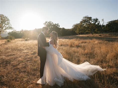 Bride And Groom Poses List Classical And Creative