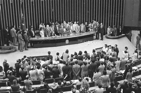 Considerando O Regime Político Brasileiro Após A Constituição De 1988