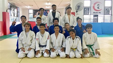 We also create events, friendly matches KL Judo Centre @Forum Pudu: Week 5: Arm Lever for Juji ...